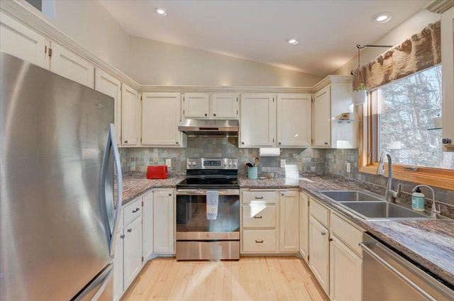 7145 E Valley Ridge Drive, Madison, WI 53719