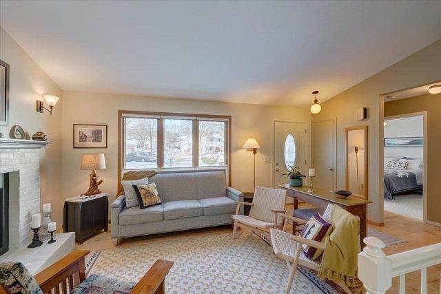 7145 E Valley Ridge Drive, Madison, WI 53719