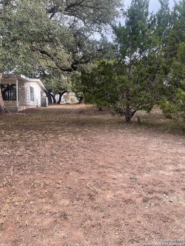 691 Canyon Circle, Canyon Lake, TX 78133
