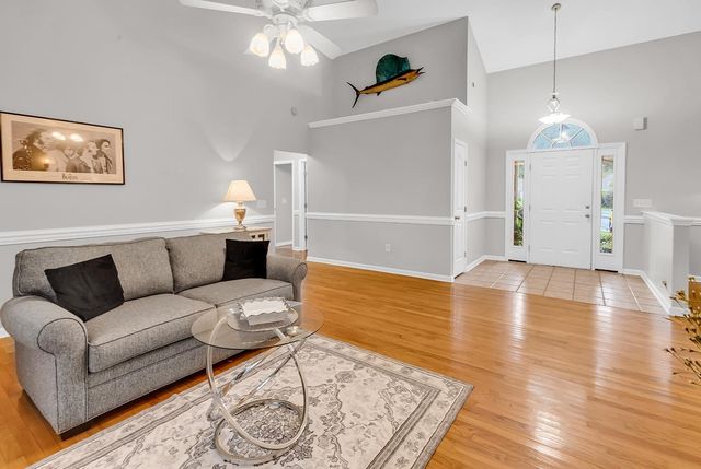 527 Alderly Ct., Little River, SC 29566