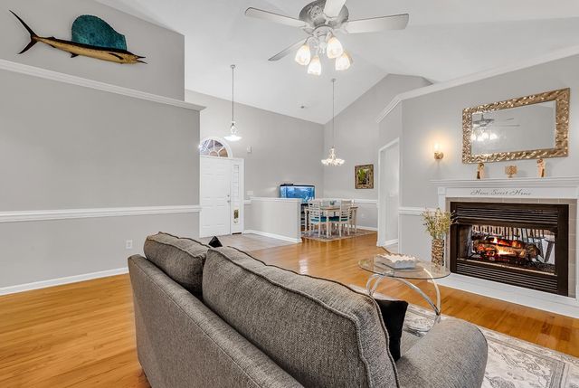 527 Alderly Ct., Little River, SC 29566