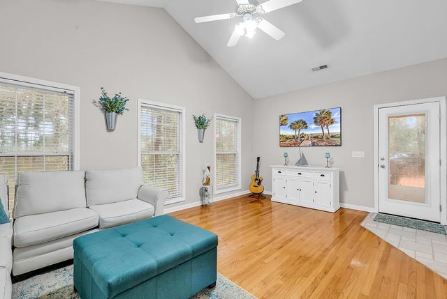 527 Alderly Ct., Little River, SC 29566