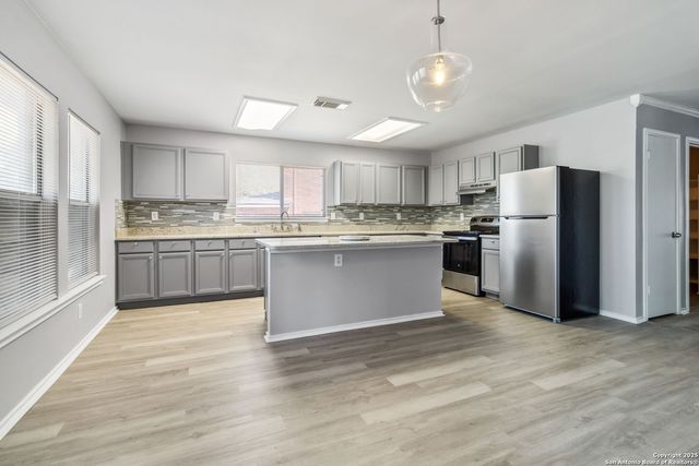 7403 Legend Point, San Antonio, TX 78244