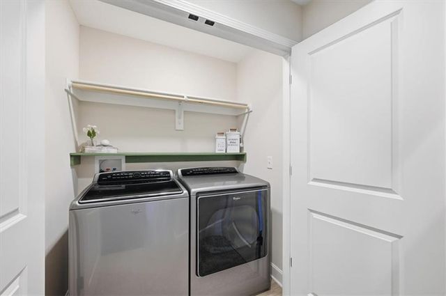 2121 Sycamore Street, Leavenworth, KS 66048