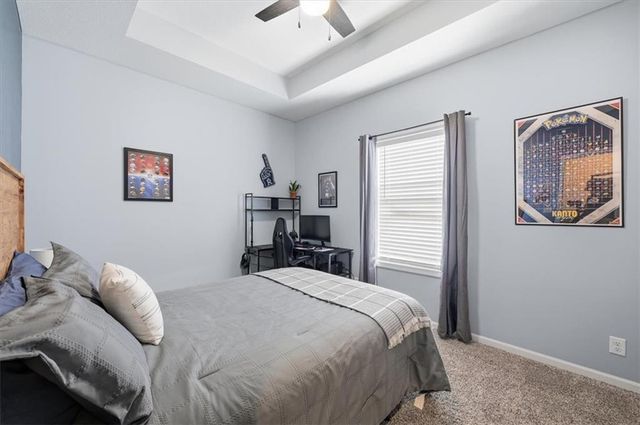 2121 Sycamore Street, Leavenworth, KS 66048