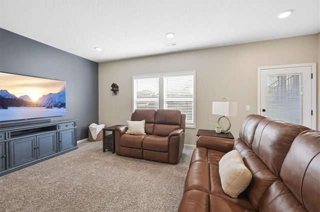 2121 Sycamore Street, Leavenworth, KS 66048