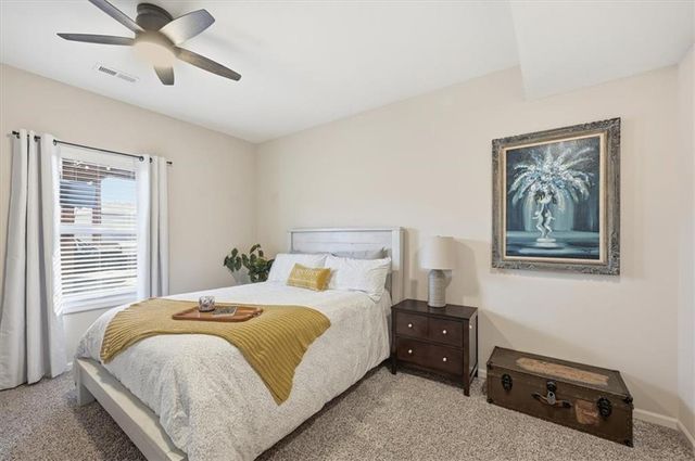 2121 Sycamore Street, Leavenworth, KS 66048