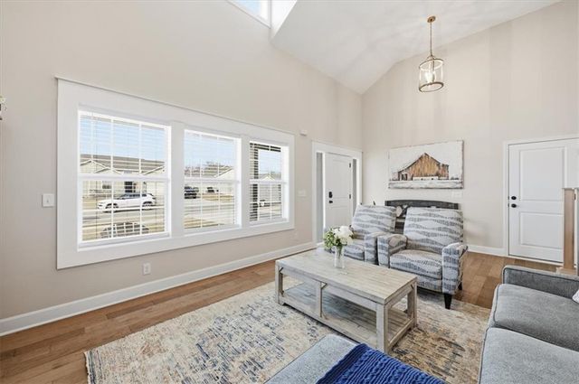 2121 Sycamore Street, Leavenworth, KS 66048