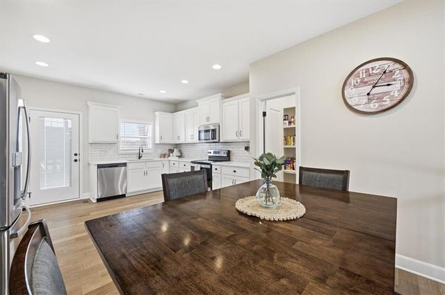 2121 Sycamore Street, Leavenworth, KS 66048