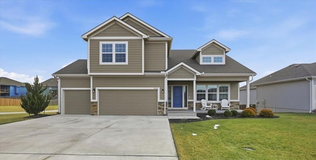 2121 Sycamore Street, Leavenworth, KS 66048