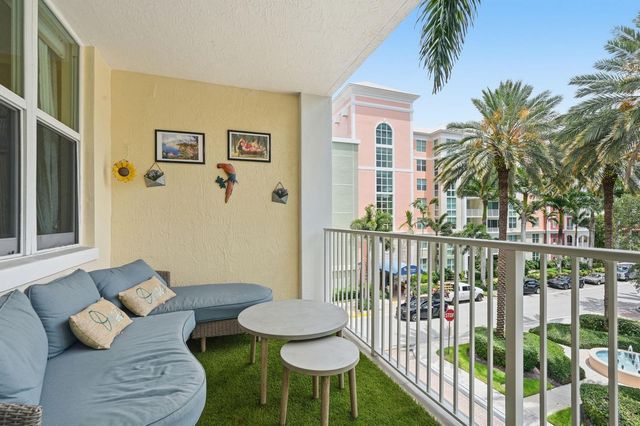 802 W Windward Way 304, Lantana, FL 33462