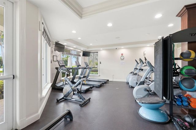 802 W Windward Way 304, Lantana, FL 33462