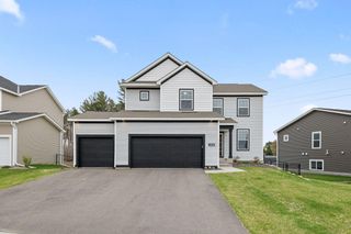 15519 Goodview Trail N, Hugo, MN 55038