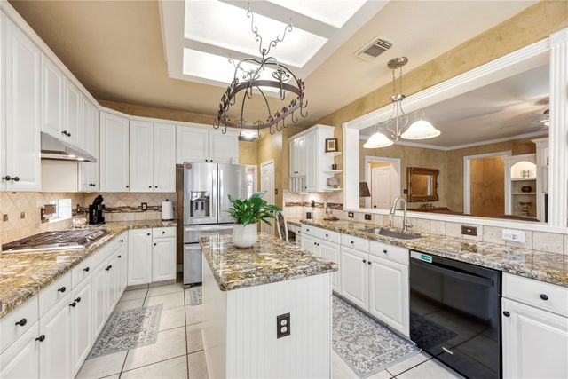 15514 Bluebonnet Dale Drive, Cypress, TX 77433