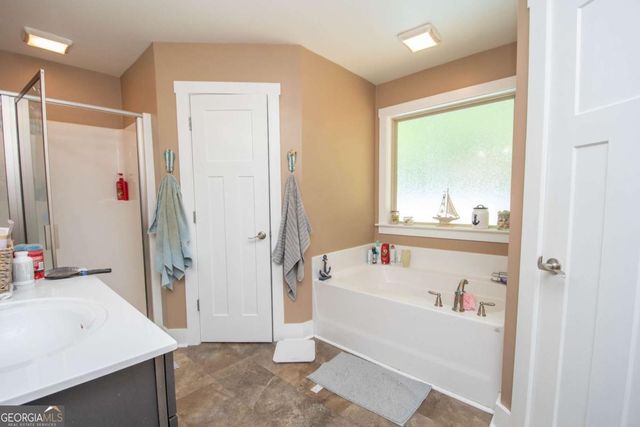 129 Wellington Drive, Lagrange, GA 30240