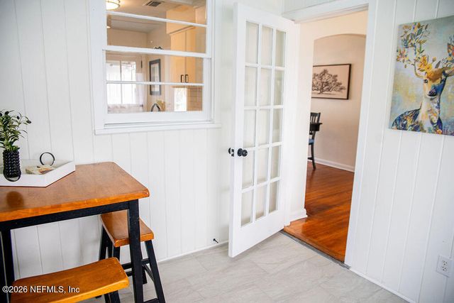 217 N BON AIR Drive, Jacksonville, FL 32218