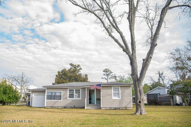 217 N BON AIR Drive, Jacksonville, FL 32218