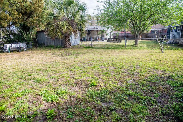 217 N BON AIR Drive, Jacksonville, FL 32218