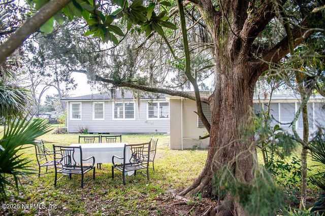 217 N BON AIR Drive, Jacksonville, FL 32218