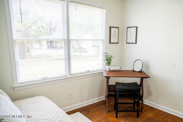 217 N BON AIR Drive, Jacksonville, FL 32218