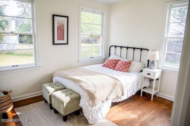 217 N BON AIR Drive, Jacksonville, FL 32218