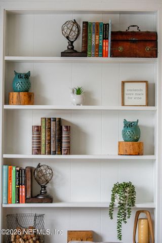 217 N BON AIR Drive, Jacksonville, FL 32218