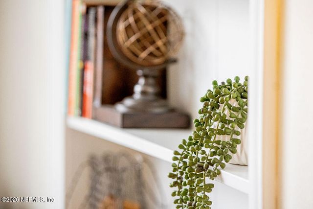 217 N BON AIR Drive, Jacksonville, FL 32218