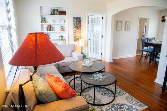 217 N BON AIR Drive, Jacksonville, FL 32218