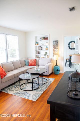 217 N BON AIR Drive, Jacksonville, FL 32218