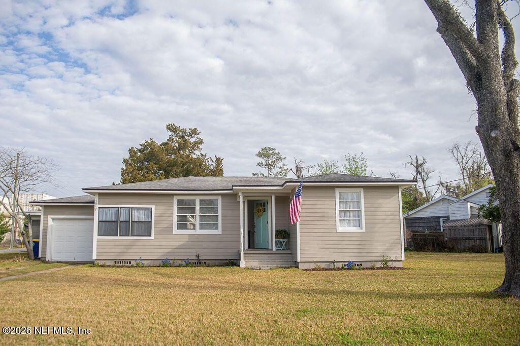 217 N BON AIR Drive, Jacksonville, FL 32218