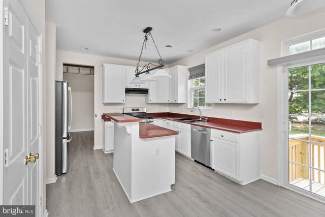3 JASPER DR, Columbus, NJ 08022
