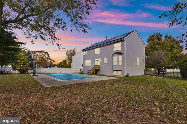 3 JASPER DR, Columbus, NJ 08022