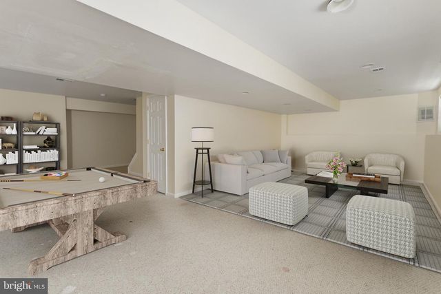 3 JASPER DR, Columbus, NJ 08022