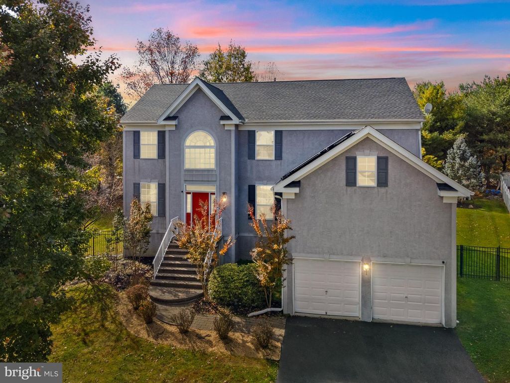 3 JASPER DR, Columbus, NJ 08022