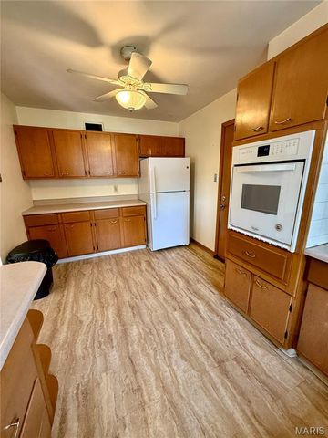 317 Earlsfield Lane, St Louis, MO 63125