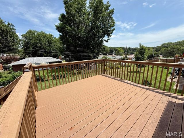 317 Earlsfield Lane, St Louis, MO 63125