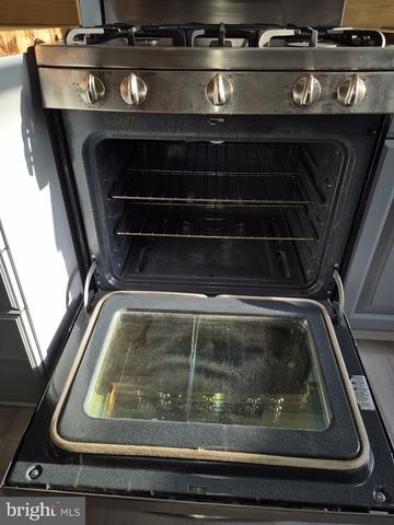 2518 MCCULLOH ST, Baltimore, MD 21217