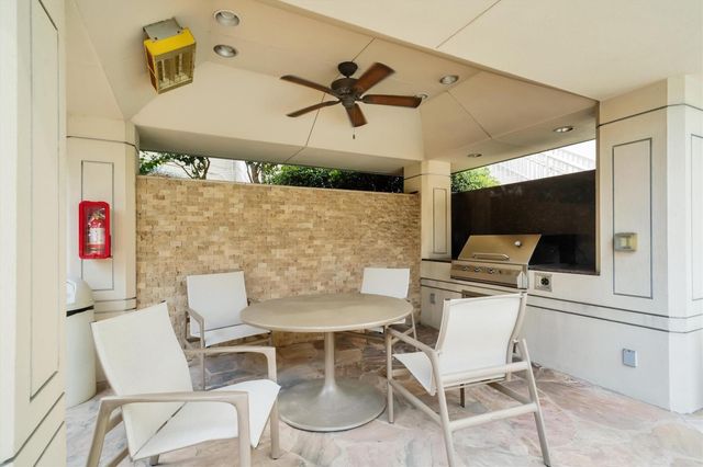 2001 Holcombe Boulevard 1403, Houston, TX 77030