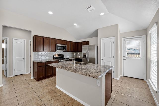 5865 Urbano BND, Round Rock, TX 78665