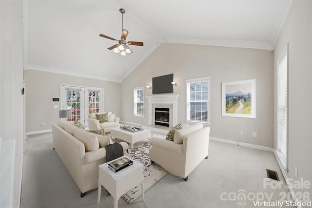 2410 27th Avenue Circle NE, Hickory, NC 28601