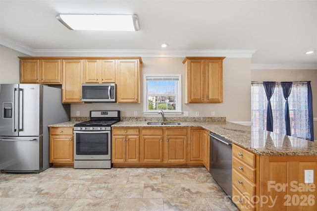 2410 27th Avenue Circle NE, Hickory, NC 28601