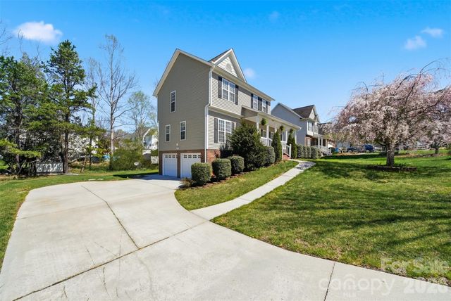 2410 27th Avenue Circle NE, Hickory, NC 28601