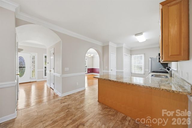 2410 27th Avenue Circle NE, Hickory, NC 28601