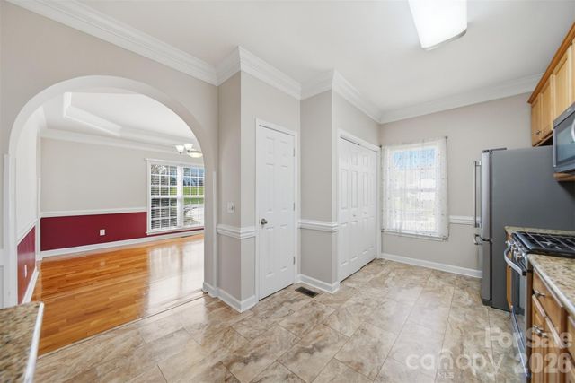 2410 27th Avenue Circle NE, Hickory, NC 28601