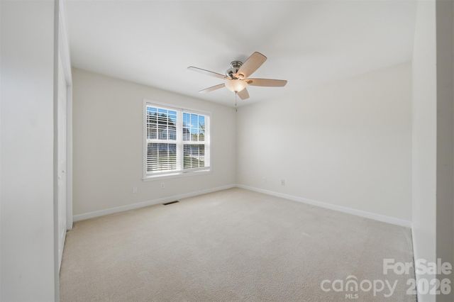 2410 27th Avenue Circle NE, Hickory, NC 28601