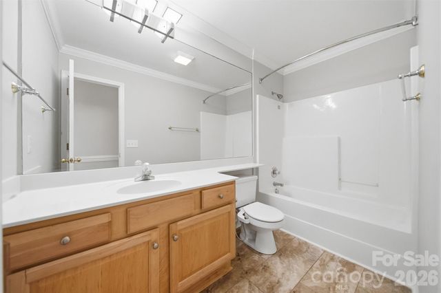 2410 27th Avenue Circle NE, Hickory, NC 28601