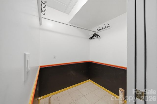 2410 27th Avenue Circle NE, Hickory, NC 28601