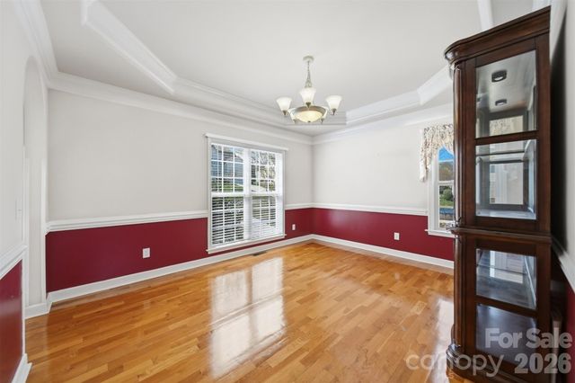 2410 27th Avenue Circle NE, Hickory, NC 28601