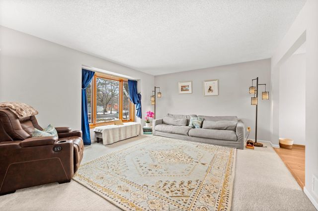 19119 Waco Street NW, Elk River, MN 55330