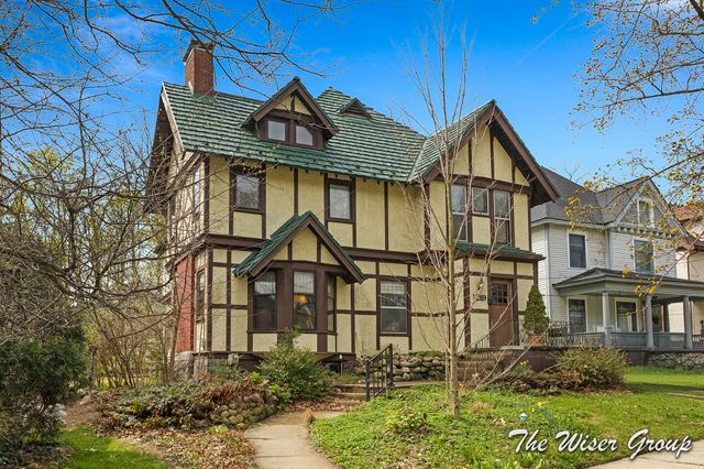 1219 Grand Avenue, Kalamazoo, MI 49006